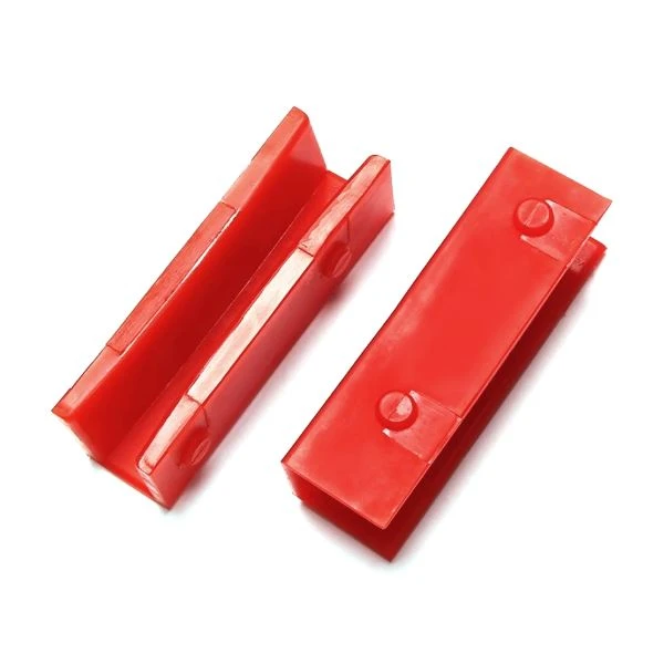 Elevator L10 guide shoe insert